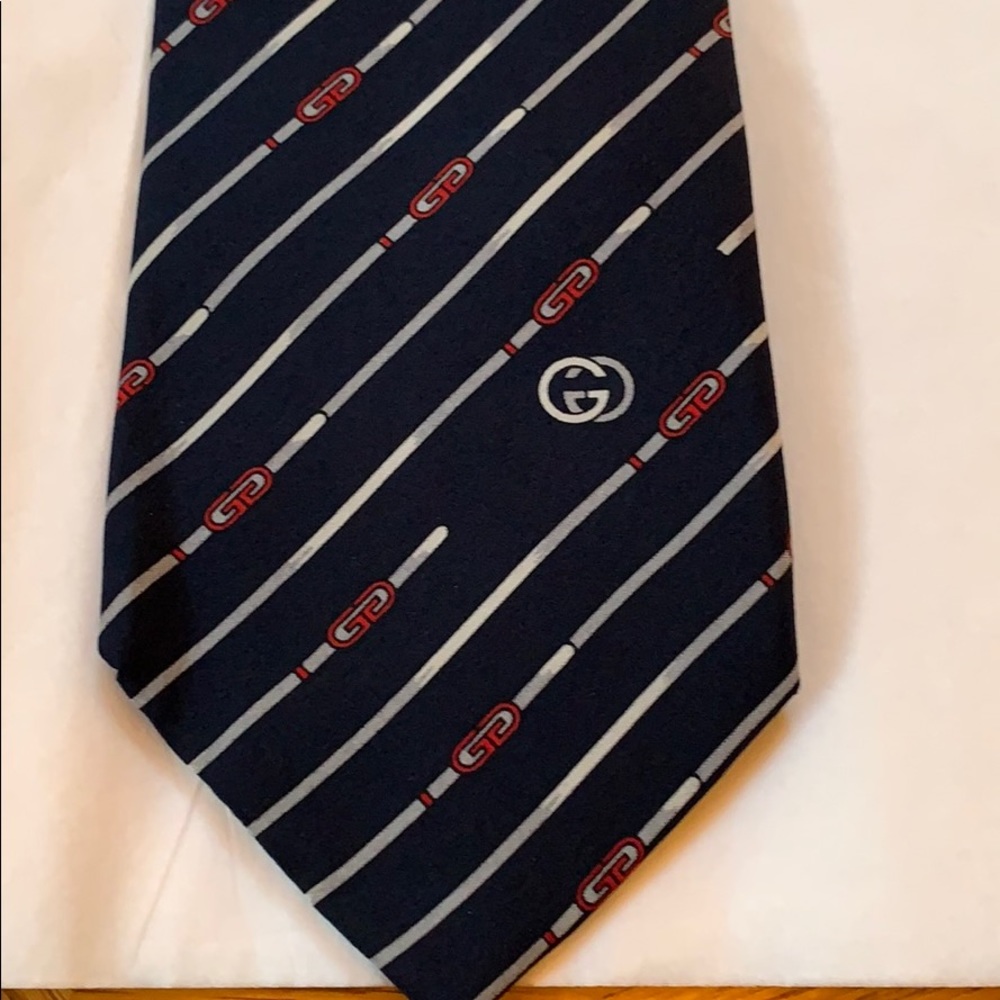 Gorgeous Vintage Gucci Tie
